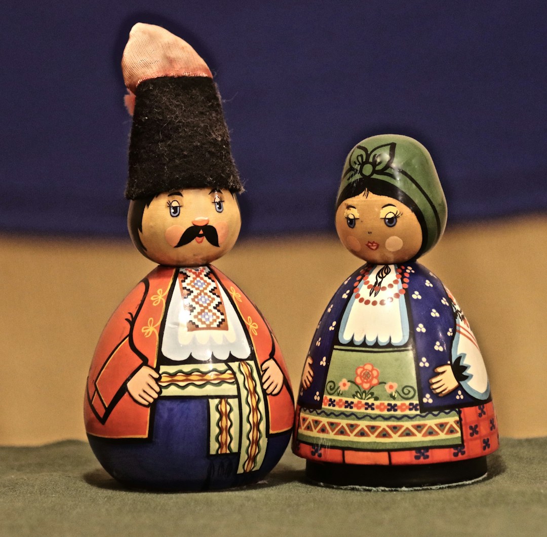 Muñecas vestidas con trajes tradicionales